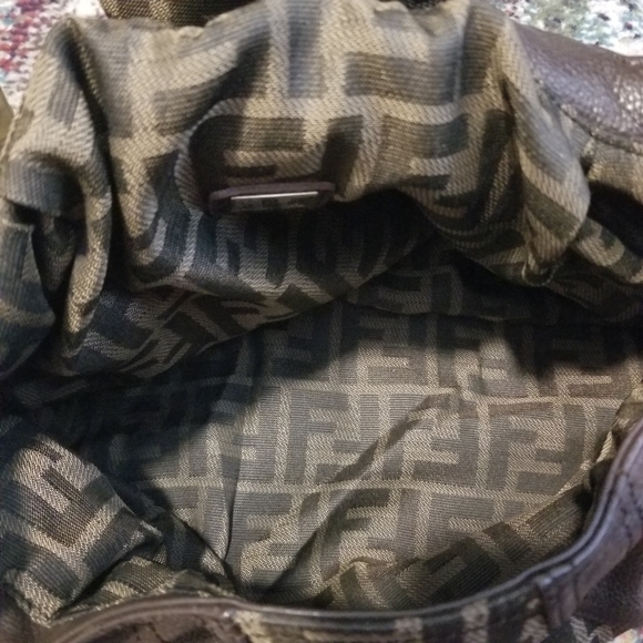 Fendi Spy Bag - coin purse broken - Picture 4 of 9